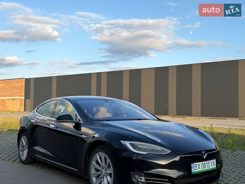 Tesla Model S 2016