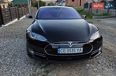 Лифтбек Tesla Model S 2016 в Сторожинце