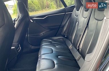 Лифтбек Tesla Model S 2015 в Чернигове