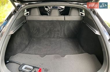 Лифтбек Tesla Model S 2015 в Чернигове