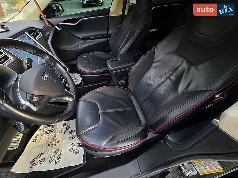 Лифтбек Tesla Model S 2014 в Тернополе