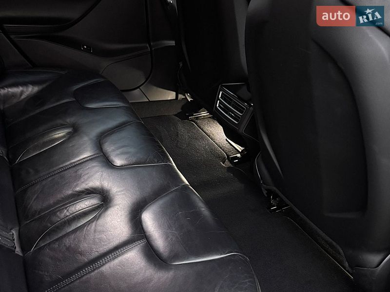 Лифтбек Tesla Model S 2014 в Киеве
