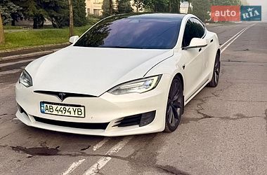 Ліфтбек Tesla Model S 2017 в Звенигородці фото 3 Ліфтбек Tesla Model S 2017 в Звенигородці