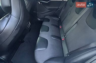 Ліфтбек Tesla Model S 2017 в Звенигородці фото 12 Ліфтбек Tesla Model S 2017 в Звенигородці