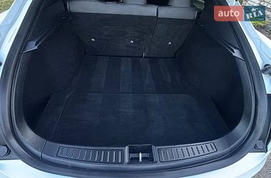 Ліфтбек Tesla Model S 2017 в Звенигородці фото 14 Ліфтбек Tesla Model S 2017 в Звенигородці