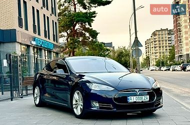 Ліфтбек Tesla Model S 2014 в Броварах