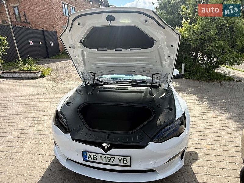 Лифтбек Tesla Model S 2022 в Виннице