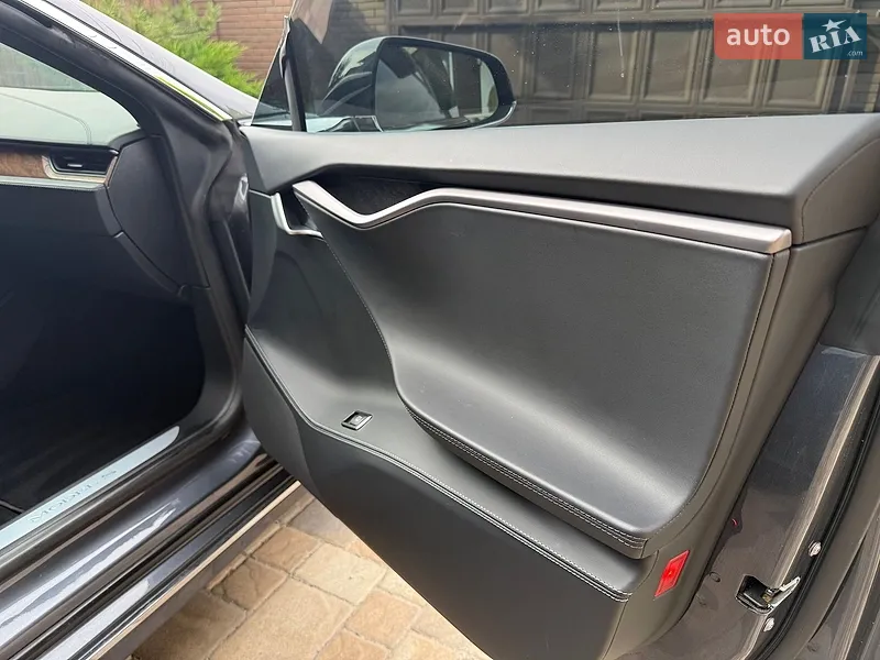 Tesla Model S 2018 VIN 5YJSA1E20JF297702 фото оголошення 64 з 115