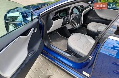 Лифтбек Tesla Model S 2015 в Киеве