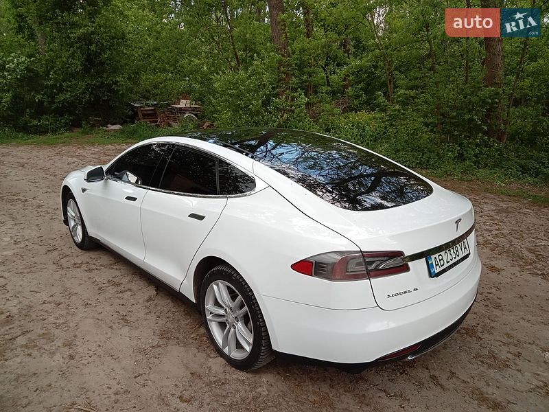 Лифтбек Tesla Model S 2013 в Харькове