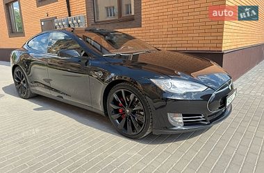Лифтбек Tesla Model S 2014 в Виннице