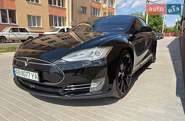 Лифтбек Tesla Model S 2014 в Виннице