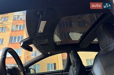 Лифтбек Tesla Model S 2014 в Виннице