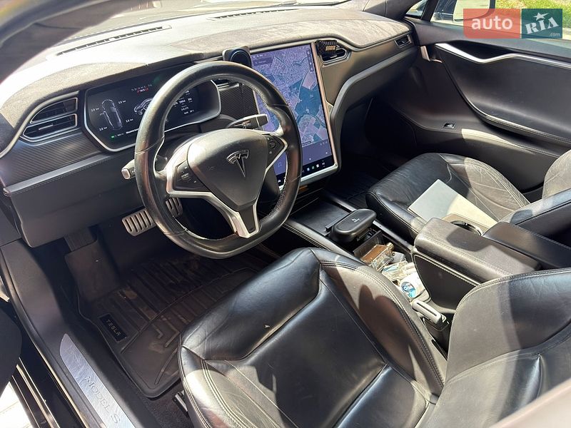 Лифтбек Tesla Model S 2014 в Виннице