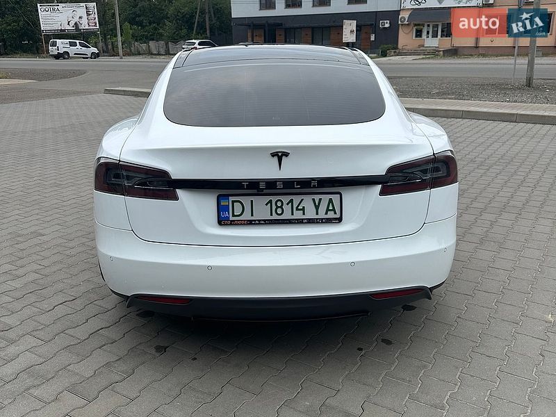 Ліфтбек Tesla Model S 2014 в Виноградові
