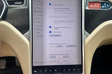 Лифтбек Tesla Model S 2016 в Львове