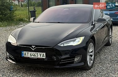 Лифтбек Tesla Model S 2017 в Ивано-Франковске