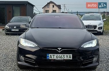 Лифтбек Tesla Model S 2017 в Ивано-Франковске