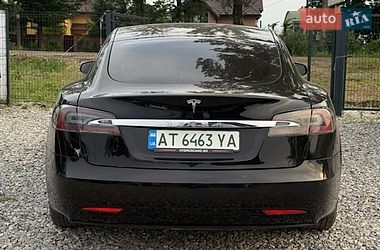 Лифтбек Tesla Model S 2017 в Ивано-Франковске