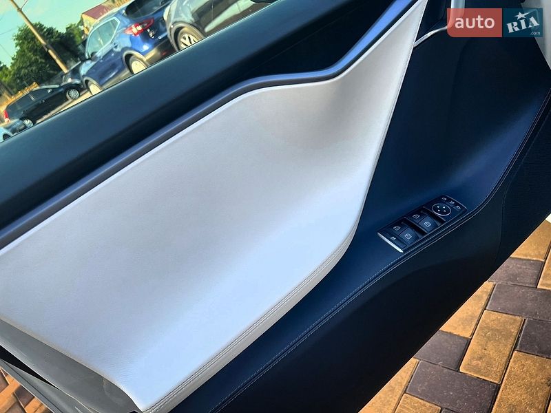 Лифтбек Tesla Model S 2019 в Николаеве фото 14 Лифтбек Tesla Model S 2019 в Николаеве