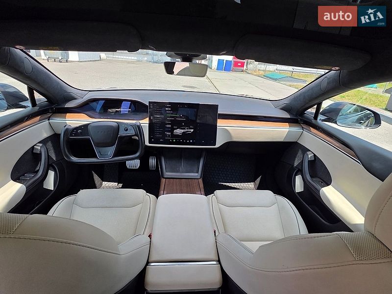 Лифтбек Tesla Model S 2021 в Киеве
