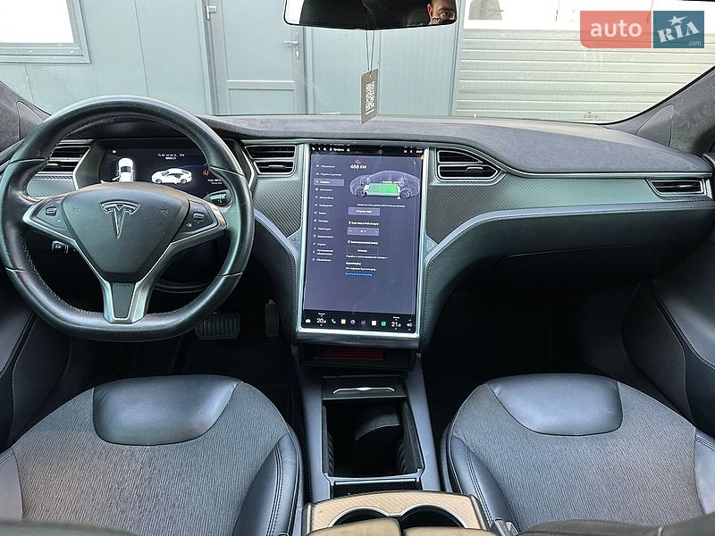 Лифтбек Tesla Model S 2016 в Мукачево