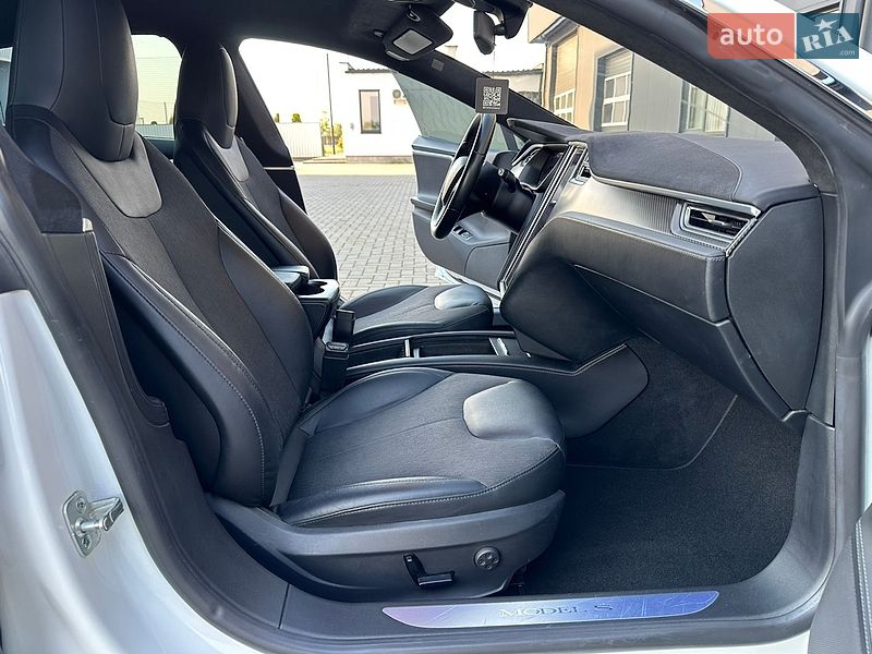 Лифтбек Tesla Model S 2016 в Мукачево