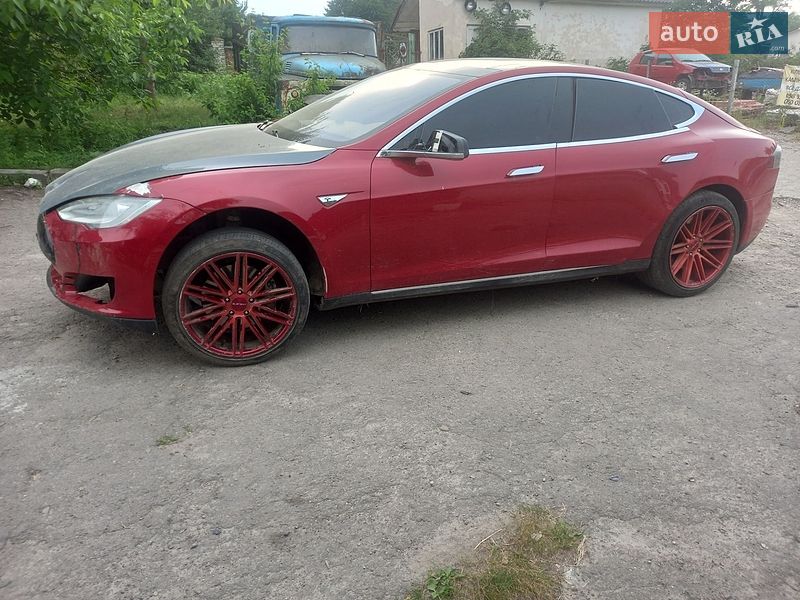 Лифтбек Tesla Model S 2013 в Перемышлянах фото 12 Лифтбек Tesla Model S 2013 в Перемышлянах
