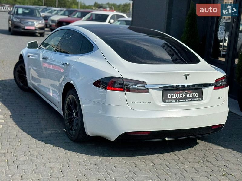 Лифтбек Tesla Model S 2017 в Ивано-Франковске фото 10 Лифтбек Tesla Model S 2017 в Ивано-Франковске