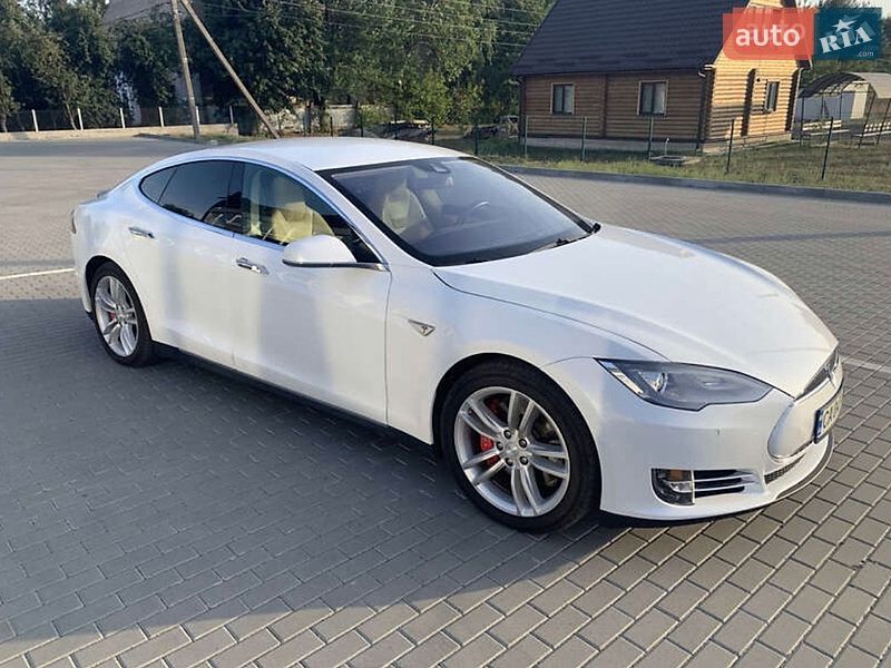 Tesla Model S 2015 Tesla Model S 2015