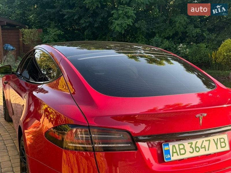 Лифтбек Tesla Model S 2022 в Виннице