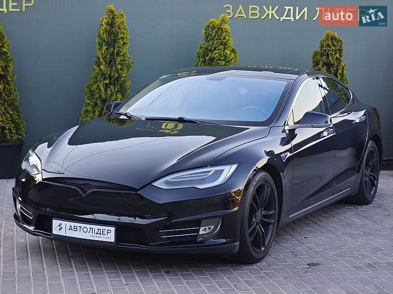 Tesla Model S 2013