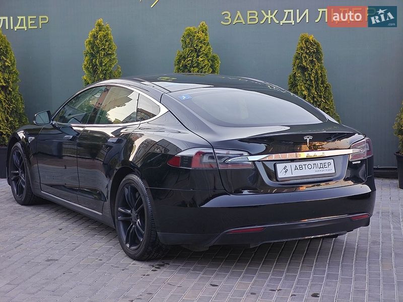 Лифтбек Tesla Model S 2013 в Одессе