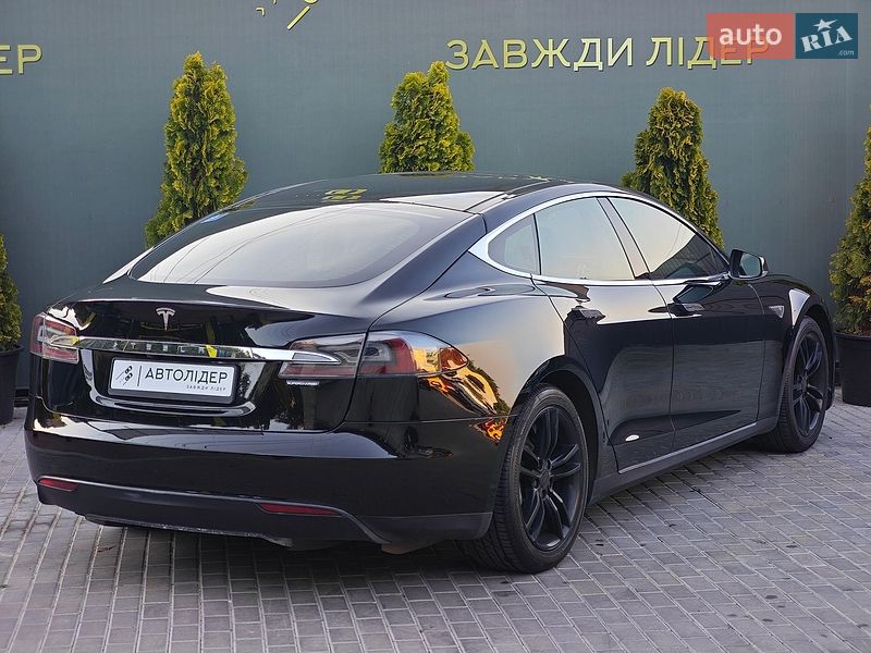 Лифтбек Tesla Model S 2013 в Одессе