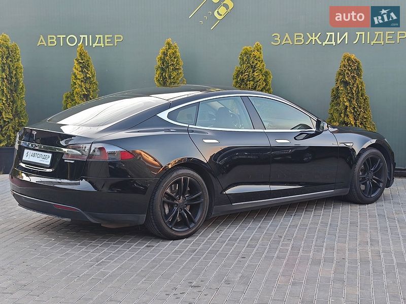 Лифтбек Tesla Model S 2013 в Одессе