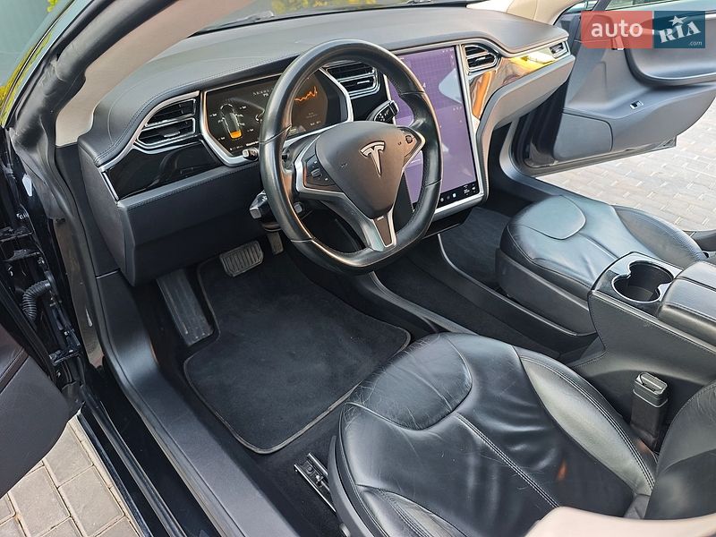 Лифтбек Tesla Model S 2013 в Одессе