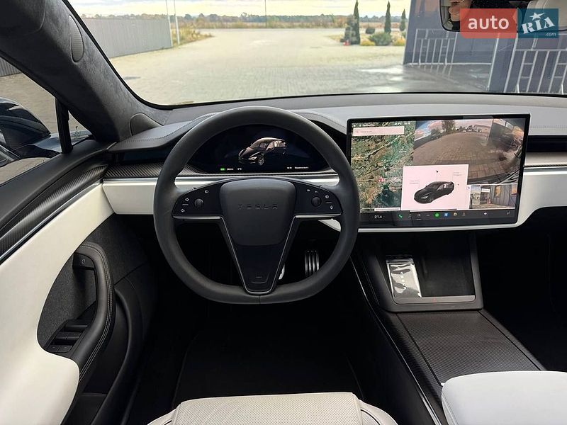 Лифтбек Tesla Model S 2022 в Брошневе-Осаде