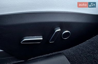 Лифтбек Tesla Model S 2022 в Брошневе-Осаде