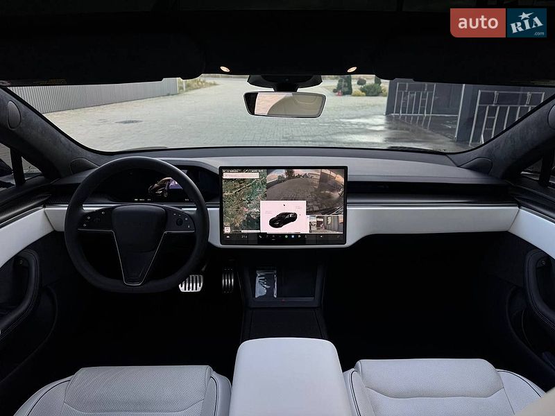 Лифтбек Tesla Model S 2022 в Брошневе-Осаде