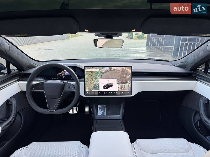 Лифтбек Tesla Model S 2022 в Брошневе-Осаде