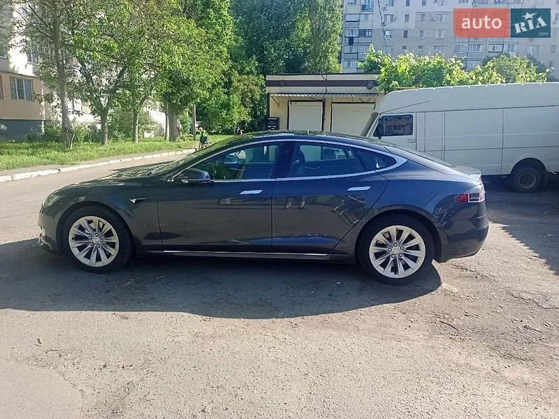Tesla Model S