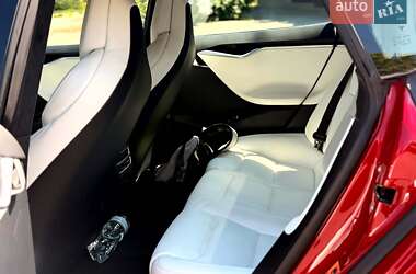 Лифтбек Tesla Model S 2017 в Киеве