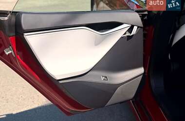 Лифтбек Tesla Model S 2017 в Киеве
