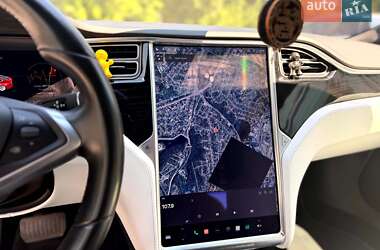 Лифтбек Tesla Model S 2017 в Киеве