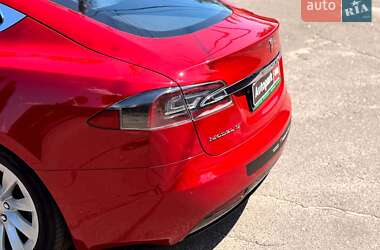 Лифтбек Tesla Model S 2017 в Киеве