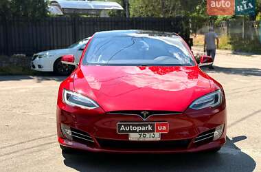 Лифтбек Tesla Model S 2017 в Киеве