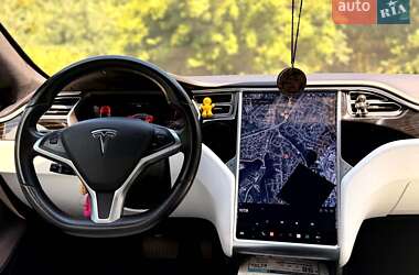 Лифтбек Tesla Model S 2017 в Киеве