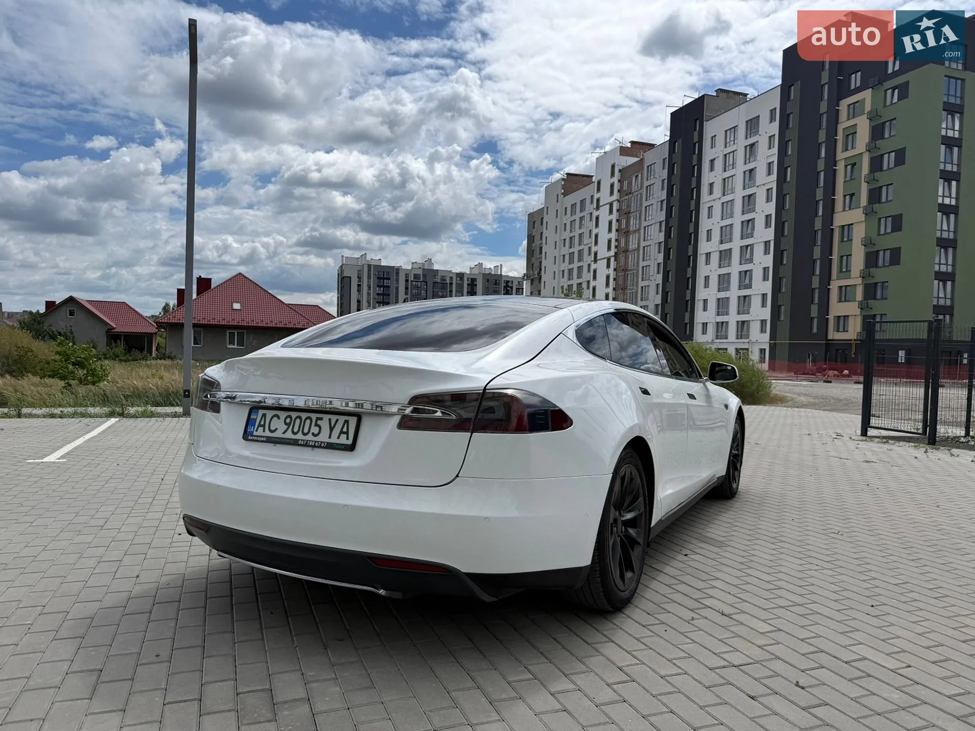 2016 Tesla Model S - мініатюра 10
