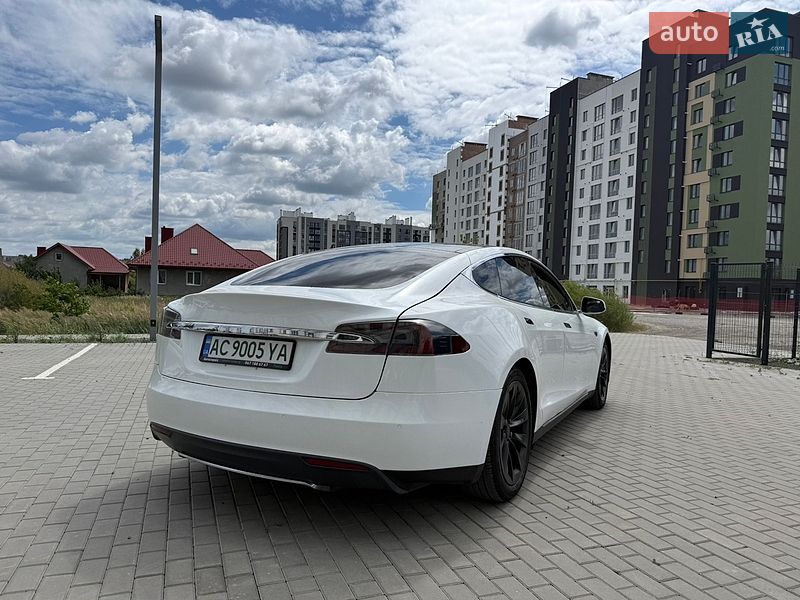 Лифтбек Tesla Model S 2016 в Ковеле фото 10 Лифтбек Tesla Model S 2016 в Ковеле