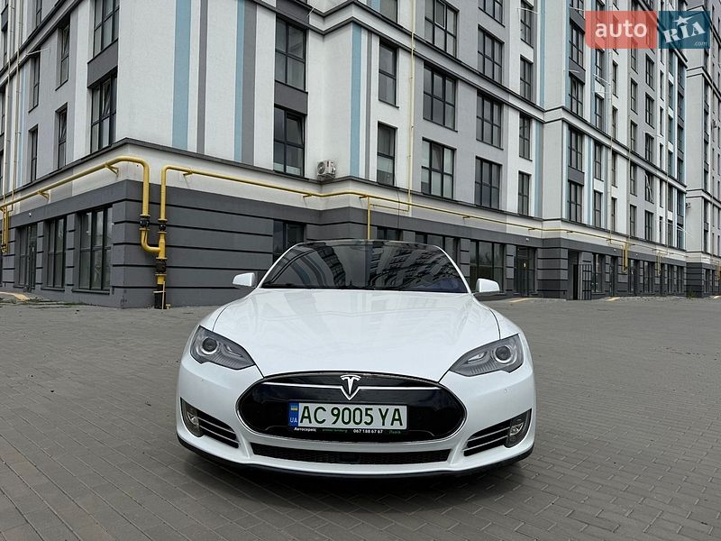 Лифтбек Tesla Model S 2016 в Ковеле фото 13 Лифтбек Tesla Model S 2016 в Ковеле